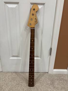 099-0226-921 Fender Roadworn 60s Jazz Bass Neck 20 Med Jumbo Frets/pau Ferro/c-shape