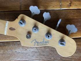 099-1712-921 Fender Road Worn 50s Precision P-bass Neck Maple Relic With Aged Reverse Tuners