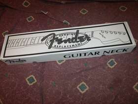 0990403921 Fender Genuine Stratocaster Sub-sonic 27 Inch Baritone Neck Exc