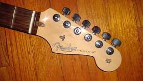 0993911921 Fender 2020 American Professional Stratocaster Neck With Tuners And String Tree
