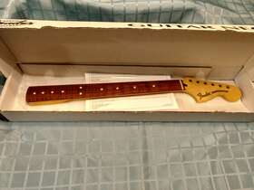 0997103921 Fender Deluxe Series Stratocaster Neck - Pau Ferro Fretboard 997103921