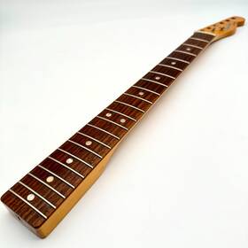 25033 Fender Chrissie Hynde Telecaster Rosewood Neck Nitro Road Worn