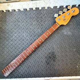 25064 Fender American Precision Bass Rosewood Neck