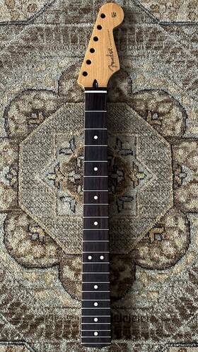 Fender 717669816773 Satin Roasted Maple Strat Neck 22 Jumbo Frets 12 Inch Rosewood Flat Oval