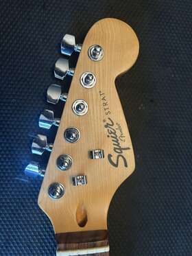 Cae-0050454929 Fender Squier Se Stratocaster Guitar Neck Rosewood Fretboard With Tuners
