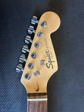 Cae0040613562 Fender Squier Stratocaster Se Guitar Neck Rosewood Board With Tuners/plate/bolts