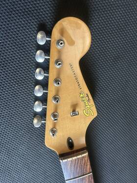 Cgs0904581 Fender Squier Classic Vibe 60s Stratocaster Guitar Neck Rosewood With Tuners