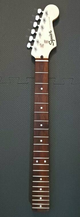 Crnh22000048 Fender 2022 Squier Strat Rosewood Neck With Tuners Flawless Condition