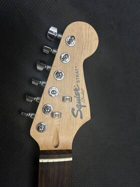 Cxs071401083 Fender Squier Stratocaster Se Guitar Neck Rosewood Board With Tuners/plate/bolts