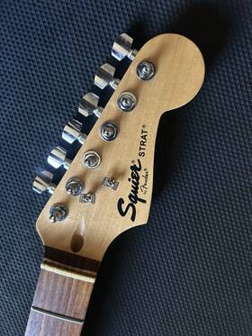 Fender Cxs080937056 Squier Se Stratocaster Guitar Neck Rosewood Fretboard With Tuners