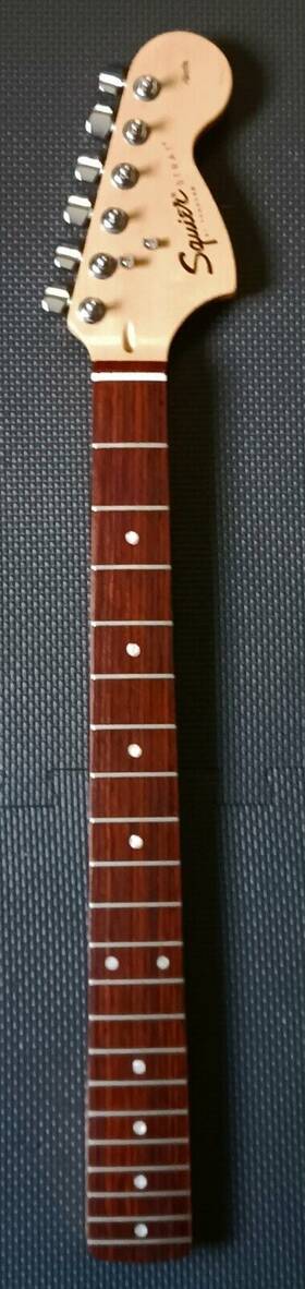 Cy02089527 Fender 2002 Squier Strat Lrg Headstock Rosewood Neck 20th Anniversary Stunning