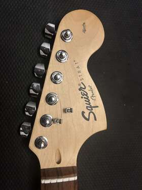 Cy03107730 Fender Squier Affinity Stratocaster Guitar Neck Rosewood With Tuners/plate/bolts