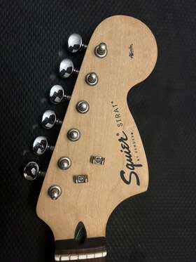 Ic00043561 Fender Squier Affinity Stratocaster Guitar Neck Rosewood With Vintage Tuners