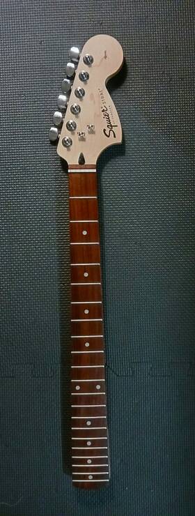 Ic011013339 Fender 2001 Squier Rosewood Neck Nice 70s Headstock