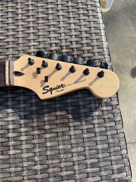 Ics13118457 Fender Loaded Squier Bullet Stratocaster Strat Neck With Tuners And String Trees
