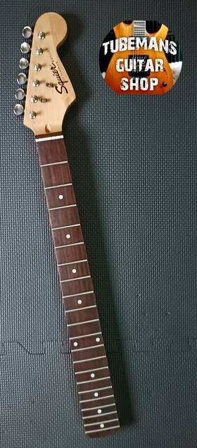 Is02030001 Fender Vintage Squier Bullet Neck