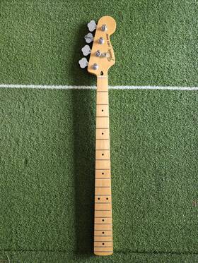 Fender Mx18045540 Jazz Bass Neck 2018 Maple. With Factory Tuners And String Guide. Mint