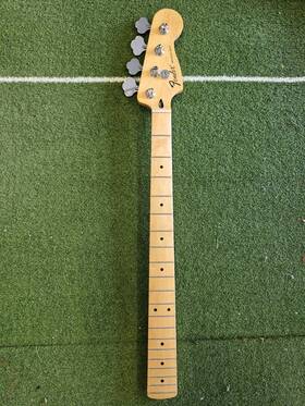 Fender Mx1807942 Precision Bass Neck. 2018. Maple Genuine Parts. Mint Description