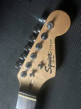 Cae-0041067860 Fender Squier Se Stratocaster Guitar Neck Rosewood With Tuners/plate/orig Bolts