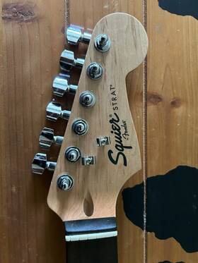 Cxs050910670 Fender Squier Se Stratocaster Guitar Neck Rosewood Fretboard With Tuners/plate/bolt