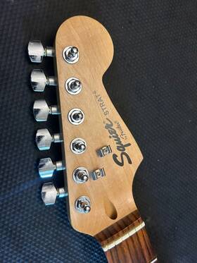 Cxs080930134 Fender Squier Stratocaster Guitar Neck Rosewood Fretboard With Tuners