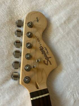 Cy120601483 Fender Squier Affinity Stratocaster Guitar Neck Rosewood With Tuners/plate/bolts