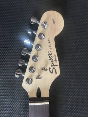 Ic070946959 Fender Squier Affinity Stratocaster Guitar Neck Rosewood With Tuners/plate/bolts