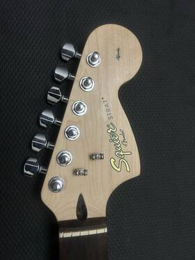 Ics13256047 Fender Squier Affinity Stratocaster Guitar Neck Rosewood With Tuners/plate/bolts