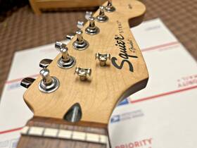 Ic090411334 Squier Affinity Stratocaster Guitar Neck Rosewood With Tuners 2009 Indonesia