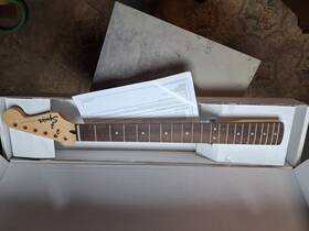 Squier Ics19360935 Stratocaster Electric Guitar Neck Maple Brown S/n
