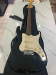 Vinci Signature Electric Guitar W/assory Kit Great For Beginner Free Shipping. Fixed Price $100.00.